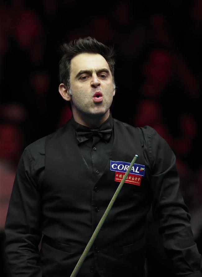 防线间出现 防线间出现